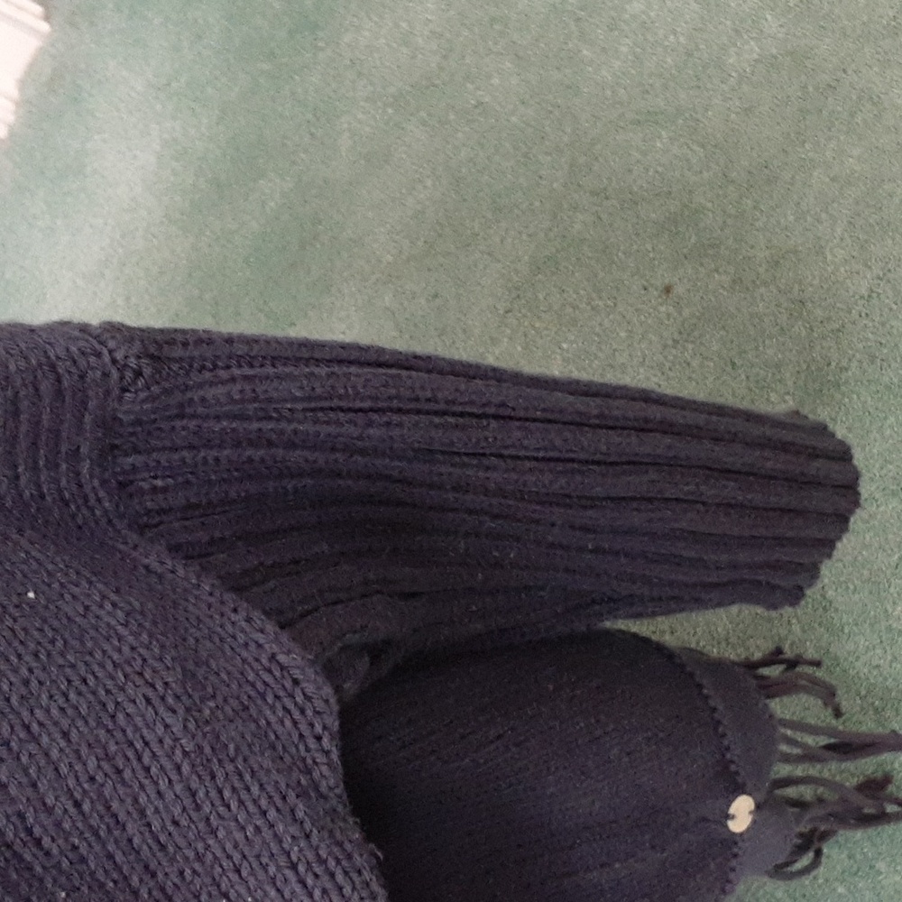 Sweater - Picture 4 of 5